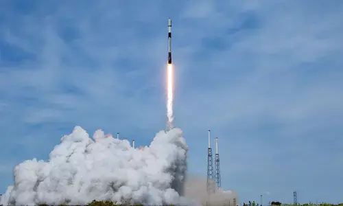 Musks SpaceX launches 21 Starlink satellites Musks SpaceX launches 21 Starlink satellites