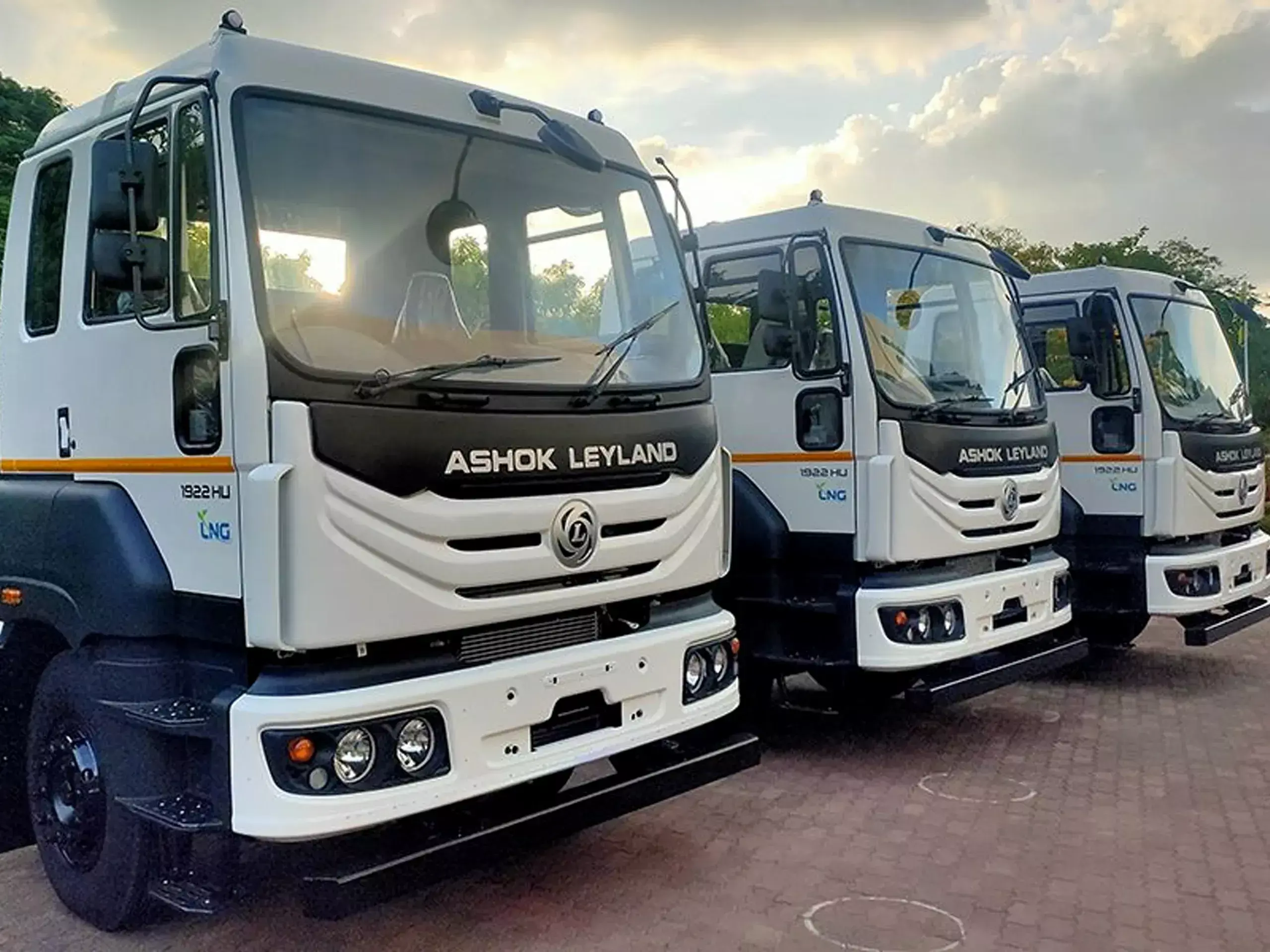 ashok leyland achieves record sales at 1,98,113 units in 2023 ashok leyland achieves record sales at 1,98,113 units in 2023