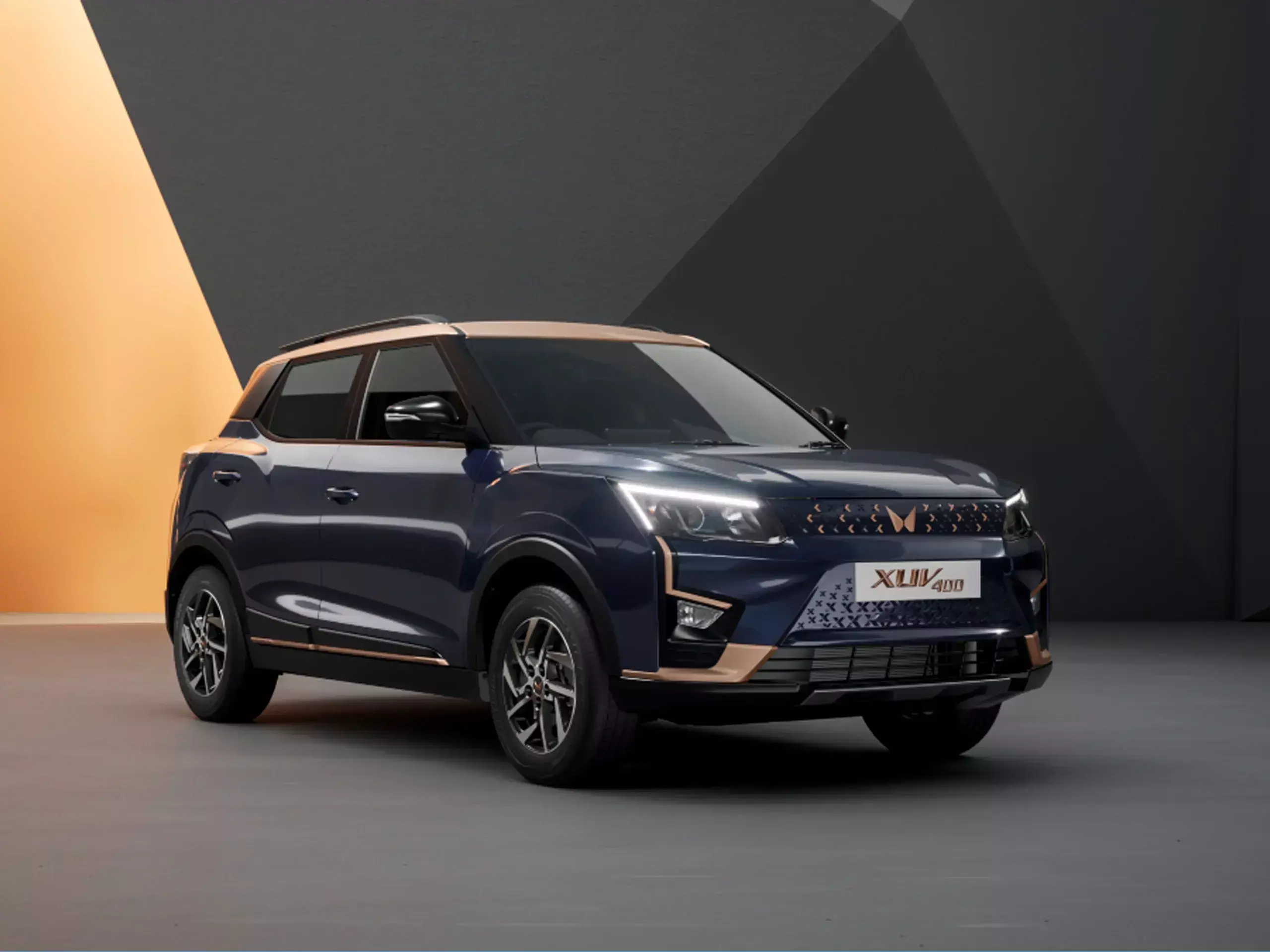 mahindra launches electric xuv400 pro range, starting price rs15 .49 lakh mahindra launches electric xuv400 pro range, starting price rs15 .49 lakh