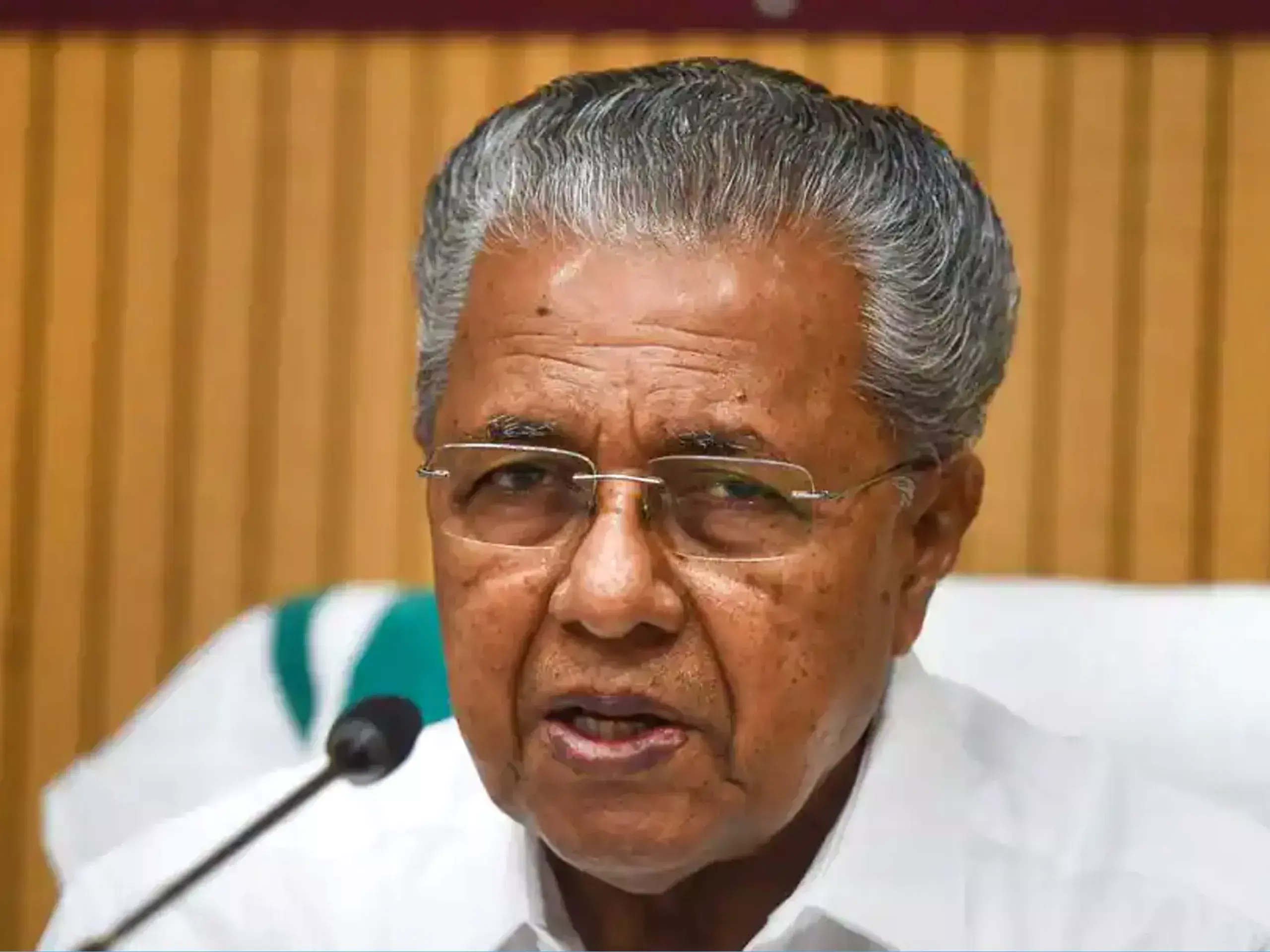 pinarayi to discuss centres neglect with opposition