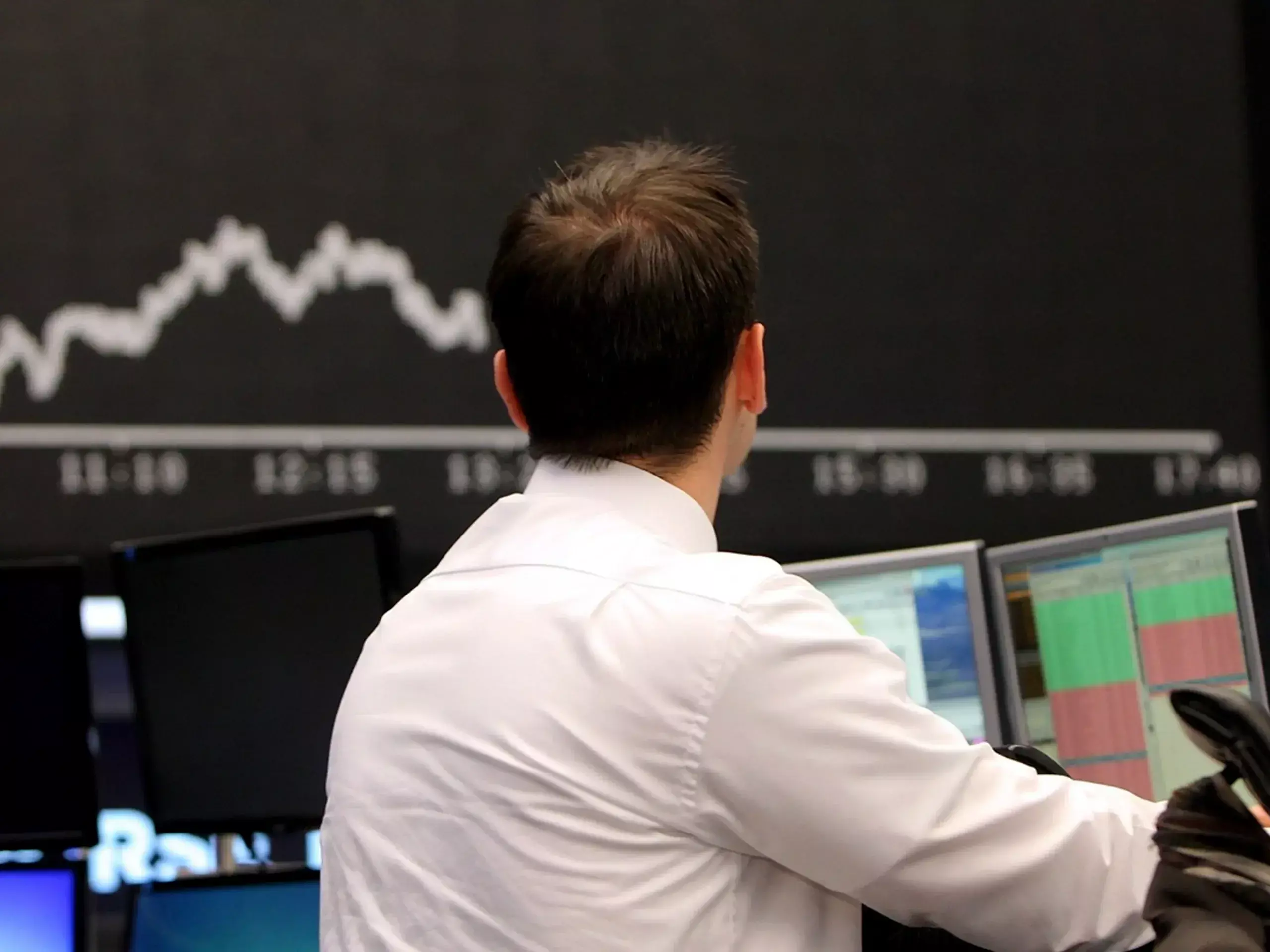Profit-taking in IT stocks, weak global cues bridle galloping stock markets Profit-taking in IT stocks, weak global cues bridle galloping stock markets