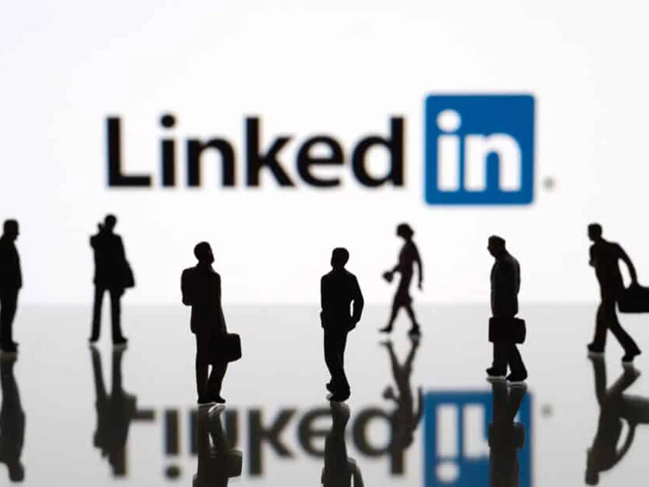 Nearly 88 professionals planning job switching in 2024 LinkedIn