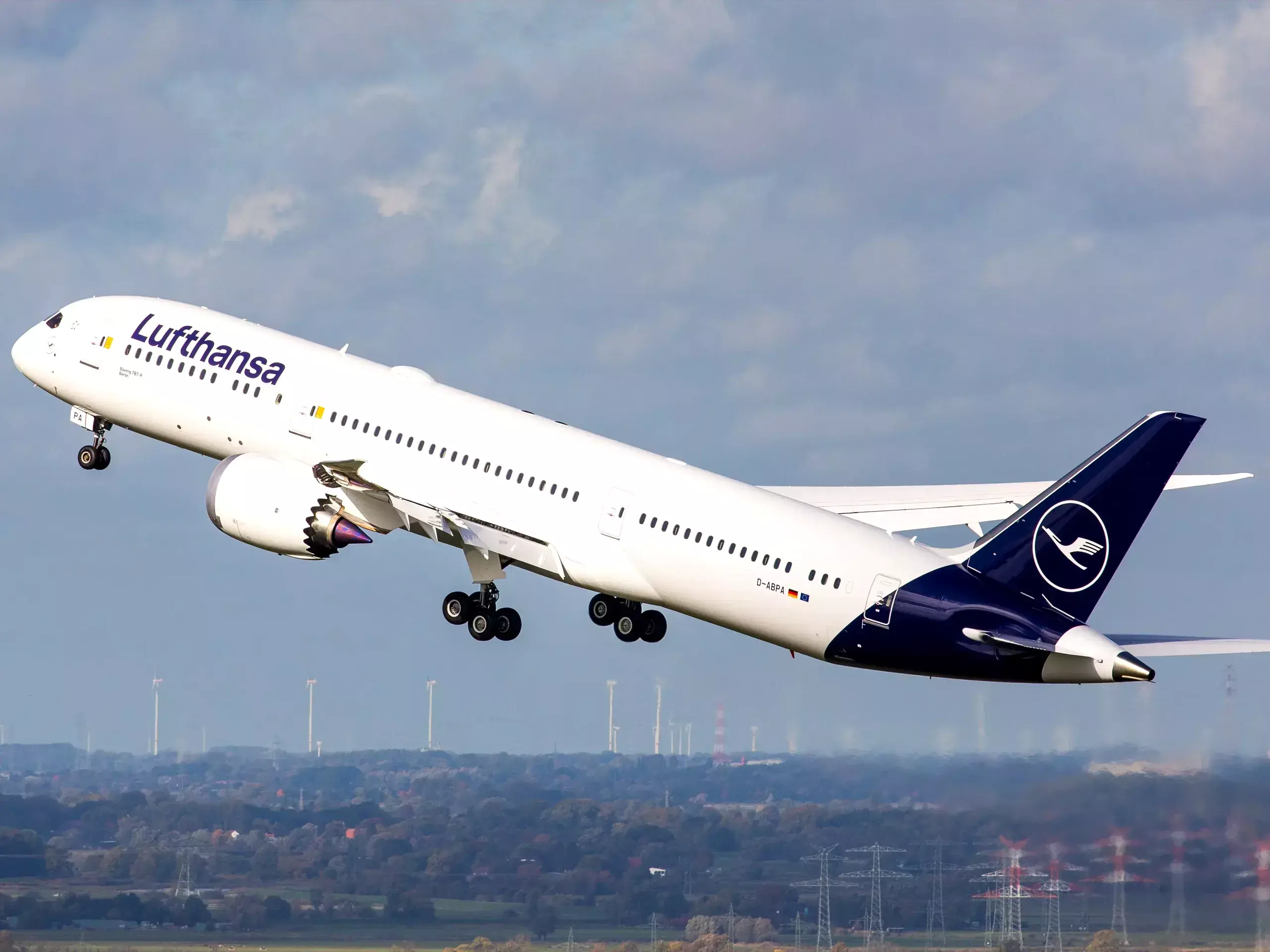 lufthansa starts hyderabad-frankfurt direct flight