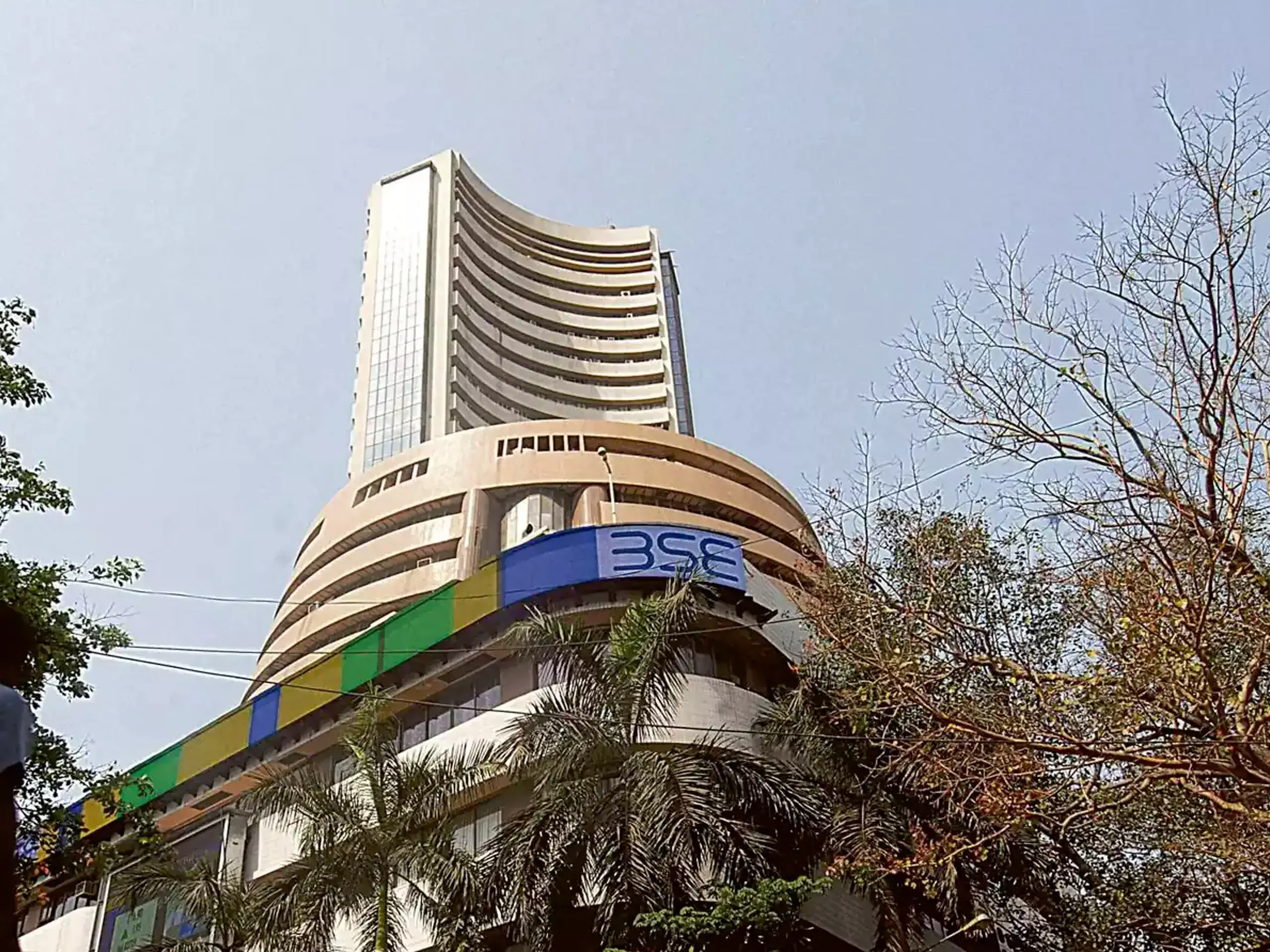 Sensex, Nifty end lower on selling in FMCG, IT Sensex, Nifty end lower on selling in FMCG, IT