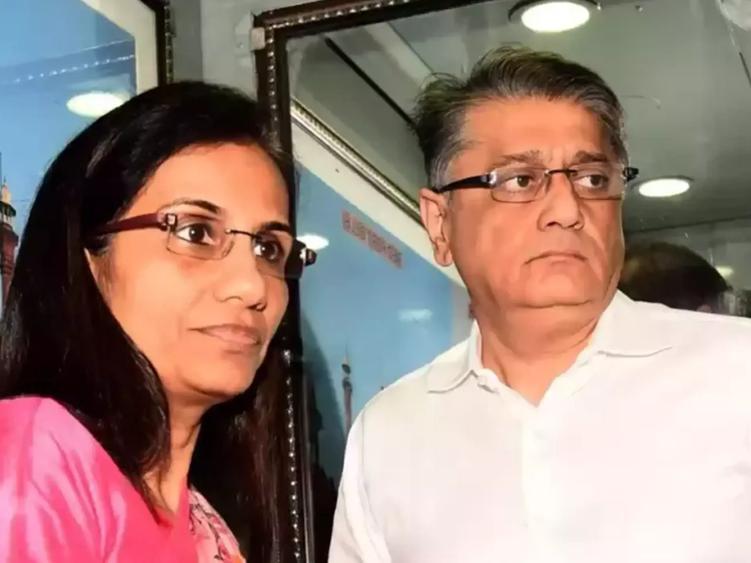 sc disposes of cbi plea against interim bail to chanda kochhar, husband in loan fraud case sc disposes of cbi plea against interim bail to chanda kochhar, husband in loan fraud case